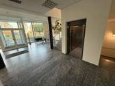 Treppe Fahrstuhl Erdgeschoss - 