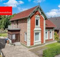 Stark sanierungsbedürftiges Zweifamilienhaus mit großzügigem Grundstück! - Horst