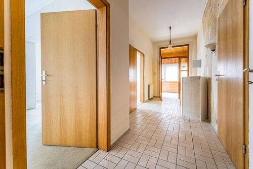 Flur - Einfamilienhaus mit 184,20 m&sup2; in Horst zum Kaufen