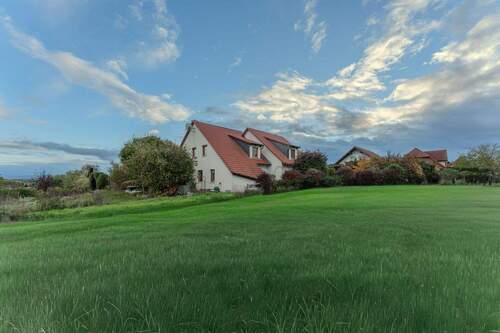 Außenansicht - Flexibles Wohnen: Zweifamilienhaus in Feldrandlage von Börßum!