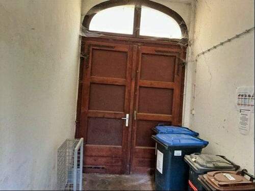 Durchgang zur Straße - 