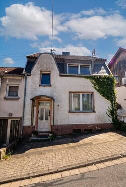 Außen ansicht - Modernisiertes Einfamilienhaus mit Charme von 1904 - Ihr Familientraum auf 383 m²