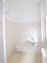 Bad mit Dusche - 