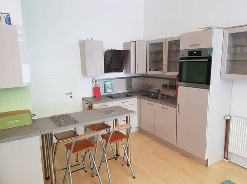 a0c77ab4-cd67-42f4-aa1c-b16dd2f7.jpg - 