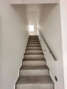 Eingangsbereich - Etagenwohnung mit 127,00 m&sup2; in Maintal zur Miete