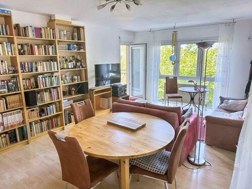 Wohn-/Esszimmer - 3 Zimmer Etagenwohnung zur Miete in Langen