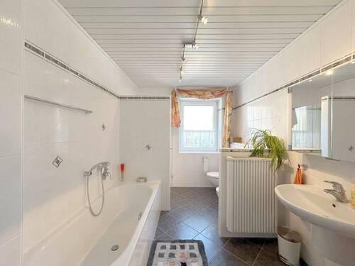 Badezimmer 1 EG - 