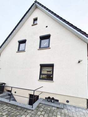 Hausseite Kellereingang - 