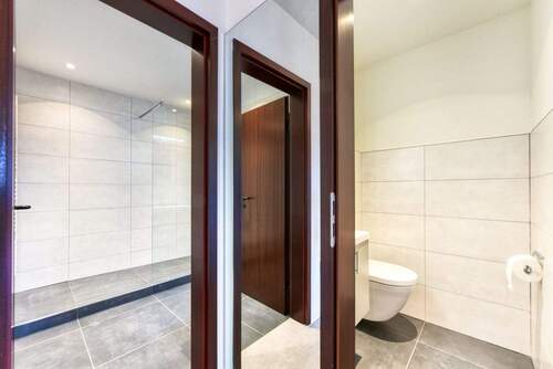 separates WC & Bad - 