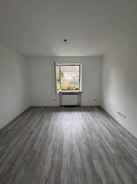 Wohnraum - 2 Zimmer Etagenwohnung in Siegburg