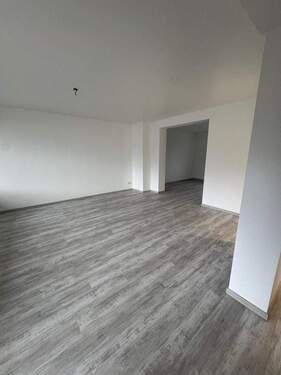 Wohn-/Esszimmer - Etagenwohnung mit 80,00 m&sup2; in Siegburg zur Miete