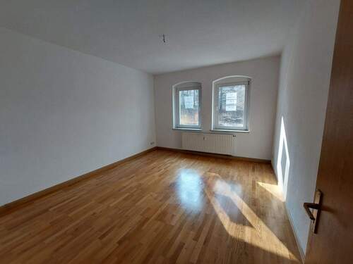 das Wohnzimmer - 2 Zimmer Etagenwohnung zur Miete in Döbeln