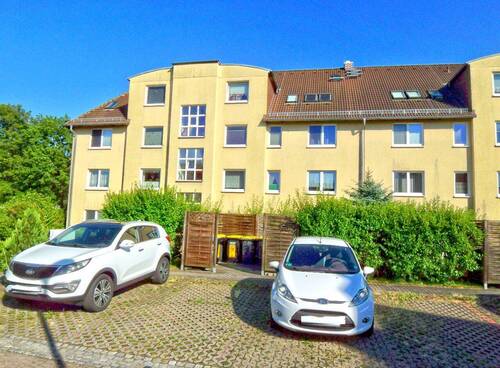 Hausansicht - 3 Zimmer Etagenwohnung zur Miete in Löbau