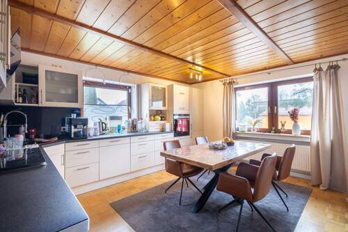 Küche.jpg - Etagenwohnung mit 137,00 m&sup2; in Pfaffenhofen a.d.Roth zum Kaufen