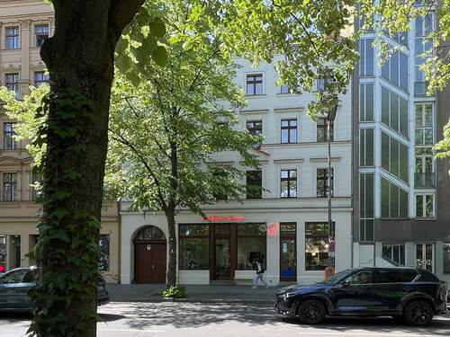 Titelbild - Kreuzberger Altbauflair: Wohnung im Vorderhaus mit Dielen nahe Spree