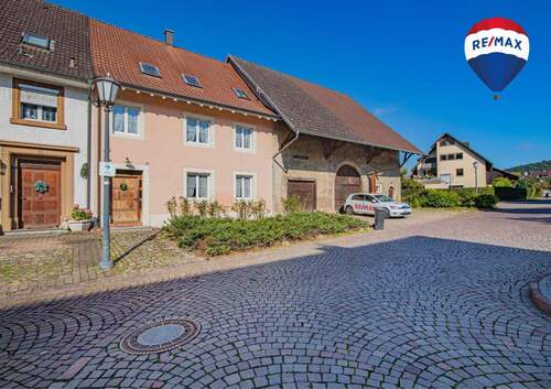 Branding-2 - Historisches Einfamilienhaus mit Scheune - für Liebhaber von Antiquitäten und Details in Reckingen