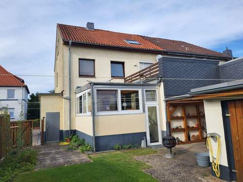 Rückseite - 7 Zimmer Mehrfamilienhaus, Wohnhaus zum Kaufen in Celle