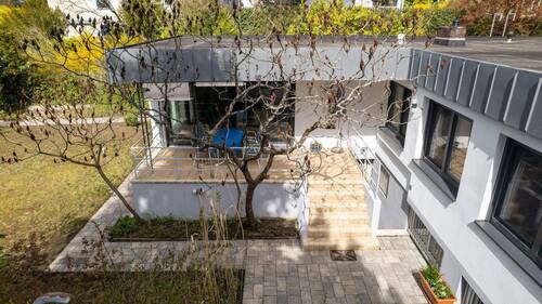 04_Terrasse mit Freisitz - Einfamilienhaus mit 170,00 m&sup2; in Darmstadt zum Kaufen