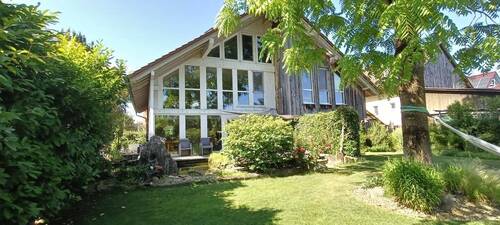 Ansicht vom Garten - Exklusives Einfamilienhaus - Ruhe, Natur & Wellness in Bestlage