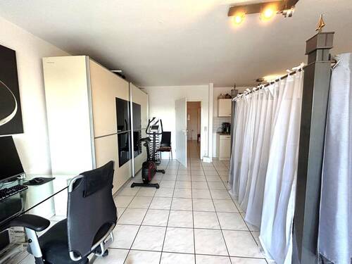 Wohn- Schlafzimmer - 1 Zimmer Etagenwohnung in Trier