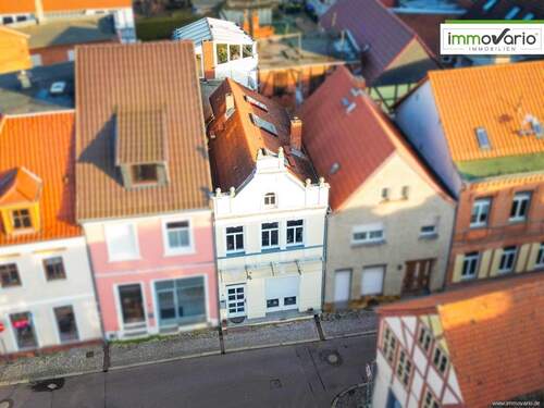 Luftaufnahme 1 - 7 Zimmer Mehrfamilienhaus, Wohnhaus zum Kaufen in Burg