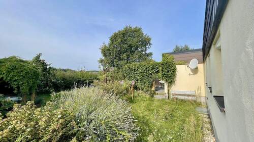 Garten mit Terrasse - 