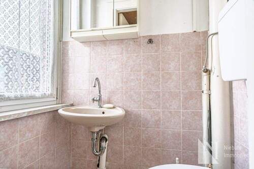 Separates WC im EG - 