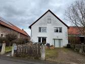 Straßen-Ansicht - 7 Zimmer Mehrfamilienhaus, Wohnhaus zum Kaufen in Twistetal