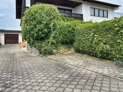 Stellplatz & Garage - Etagenwohnung mit 148,00 m&sup2; in Moosthenning zum Kaufen