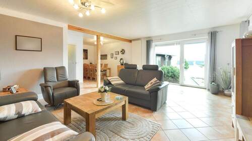 Wohnzimmer mit Essbereich - 