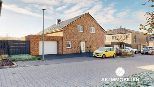 Eingang - Modernes Einfamilienhaus in Hameln Baujahr 2017 