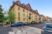 Hausansicht straßenbegleitend - Aus Alt mach Schön! Ab November 2025 bezugsfertig!