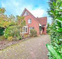 Repräsentatives Einfamilienhaus mit Vollkeller, Wintergarten & gepflegtem Garten - Apensen