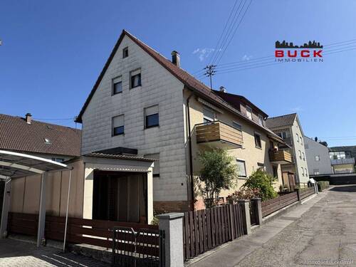 Seitenansicht - 8 Zimmer Doppelhaushälfte zum Kaufen in Geislingen an der Steige