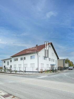 Außenansicht - Halle in Berg