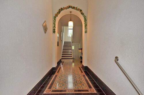 Treppenhaus - 3 Zimmer Etagenwohnung zum Kaufen in Essen