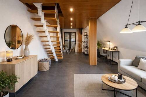 saniert Visu - 5 Zimmer Etagenwohnung in Radebeul