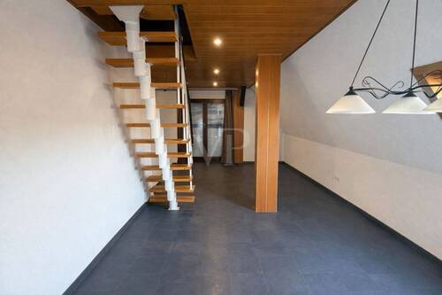 unsaniert aktuell - Etagenwohnung mit 110,00 m&sup2; in Radebeul zum Kaufen