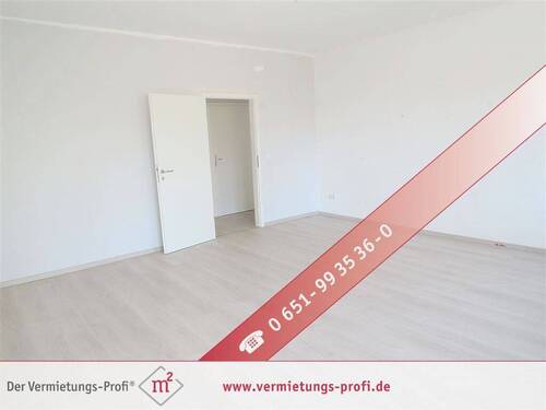 Wohnbereich - Trier: Helle und gepflegte 2-Zimmer-Wohnung auf 70 m² mit viel Tageslicht, flexiblem Raumkonzept und Kellerraum.