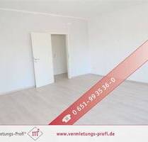 Trier: Helle und gepflegte 2-Zimmer-Wohnung auf 70 m² mit viel Tageslicht, flexiblem Raumkonzept und Kellerraum. - Trier / Ehrang