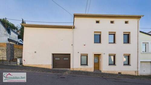 Front - GRENZE L - SCHENGEN: RENOVIERTES WOHNHAUS 197 M² WFL. 5 SCHLAFZ. GARTEN UND GARAGE