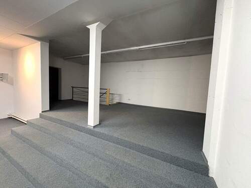 Gewerberaum/Ladengeschäft OG - 