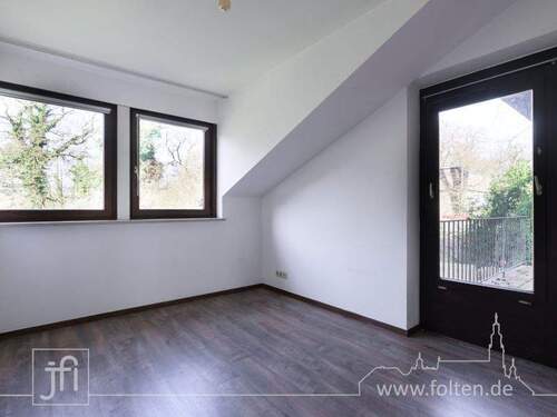 Zimmer mit Balkonzugang - 