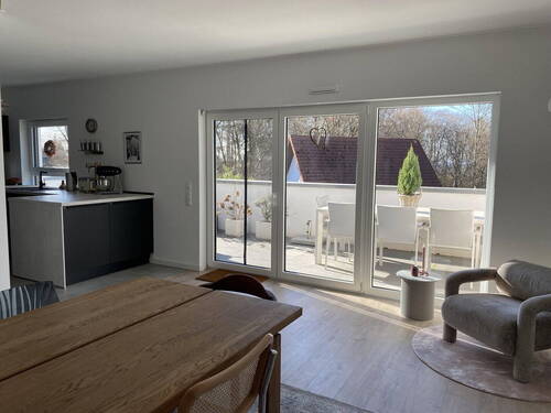 Blick auf Balkon - Tolle Wohnung mit spektakulärem Ausblick