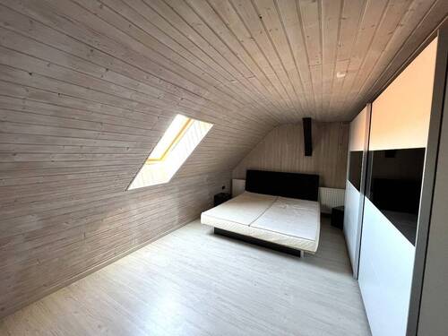 Schlafzimmer DG. - 