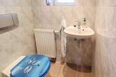 Gäste-WC Erdgeschoß - 