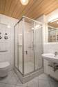 Badezimmer mit Dusche - 