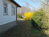 Zufahrt zur Garage - Mehrfamilienhaus, Wohnhaus mit 95,00 m&sup2; in Pforzheim zum Kaufen