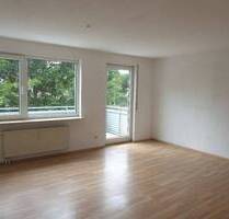 Röpke + Partner Immobilien: Sofort beziehbare 3-Zimmer-Wohnung mit Balkon in Öschelbronn! - Niefern-Öschelbronn