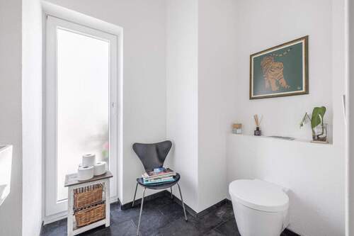 Gäste-WC - Doppelhaushälfte mit 233,00 m² in Hamburg / Groß-Flottbek zum Kaufen